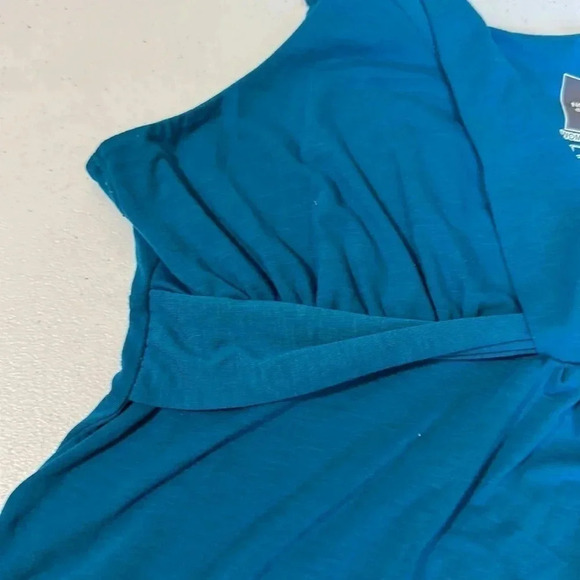 The Northface blue tank size large - Picture 4 of 5